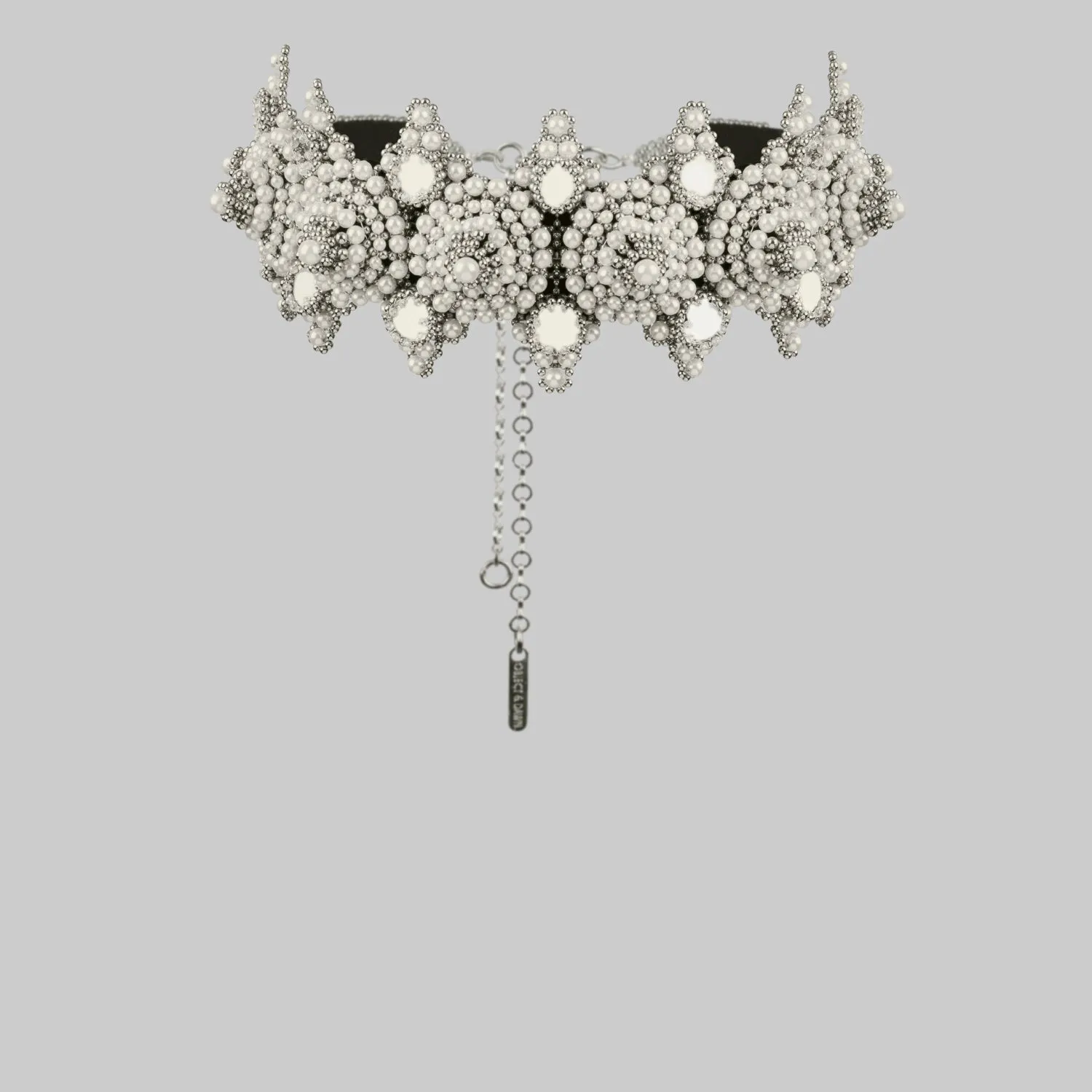 Pearl Eingana Crown with Anouk Medallions